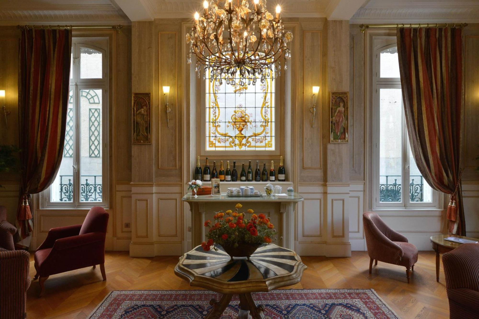 Hotel Castel Jeanson آي-شامبانيا المظهر الخارجي الصورة
