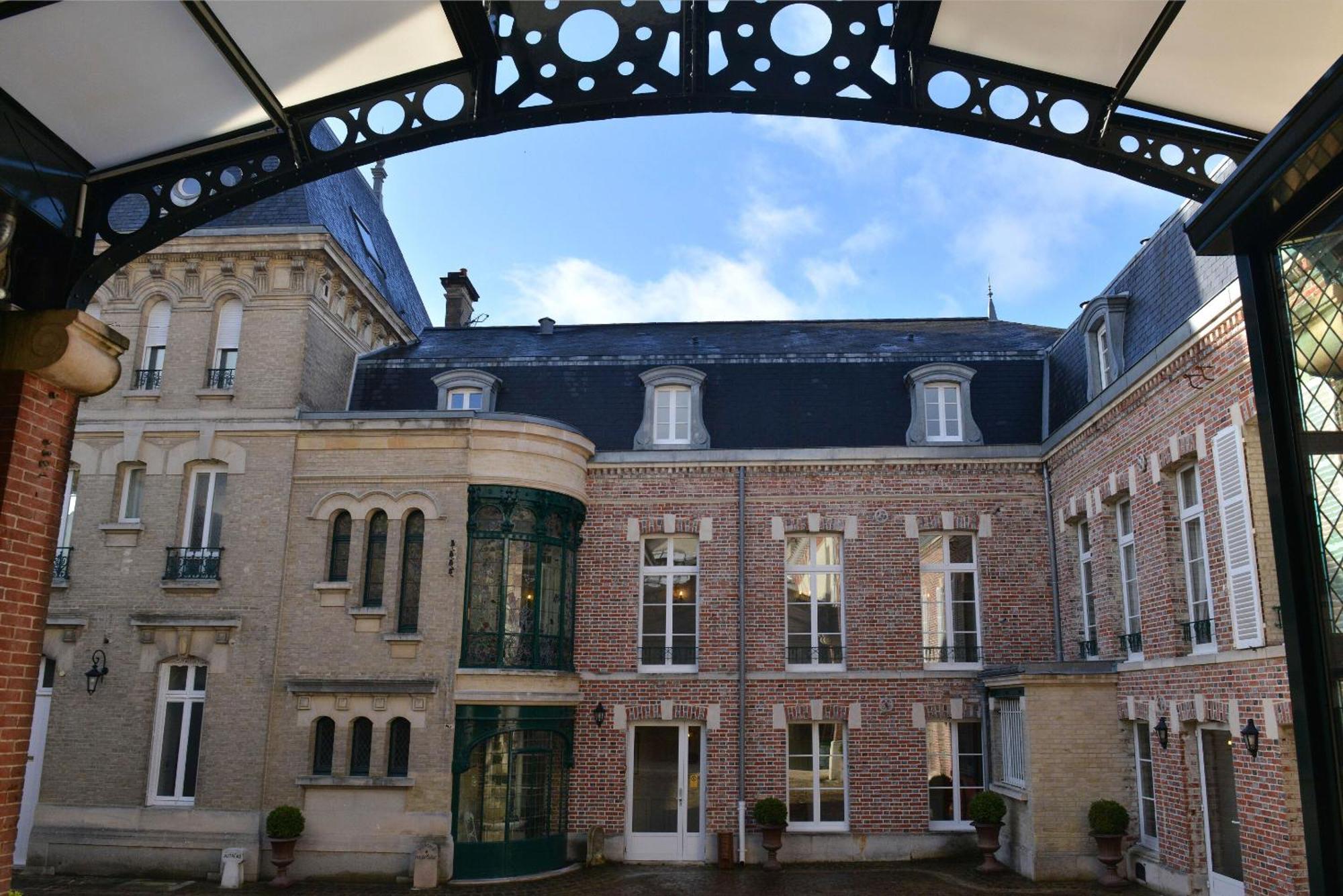 Hotel Castel Jeanson آي-شامبانيا المظهر الخارجي الصورة