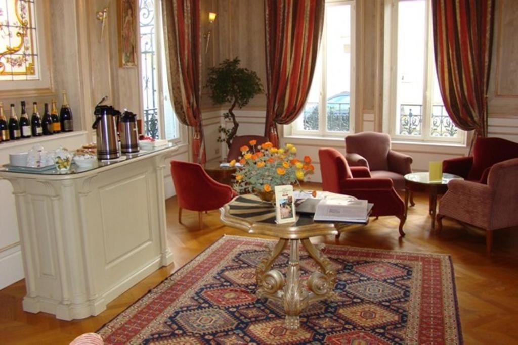 Hotel Castel Jeanson آي-شامبانيا المظهر الخارجي الصورة