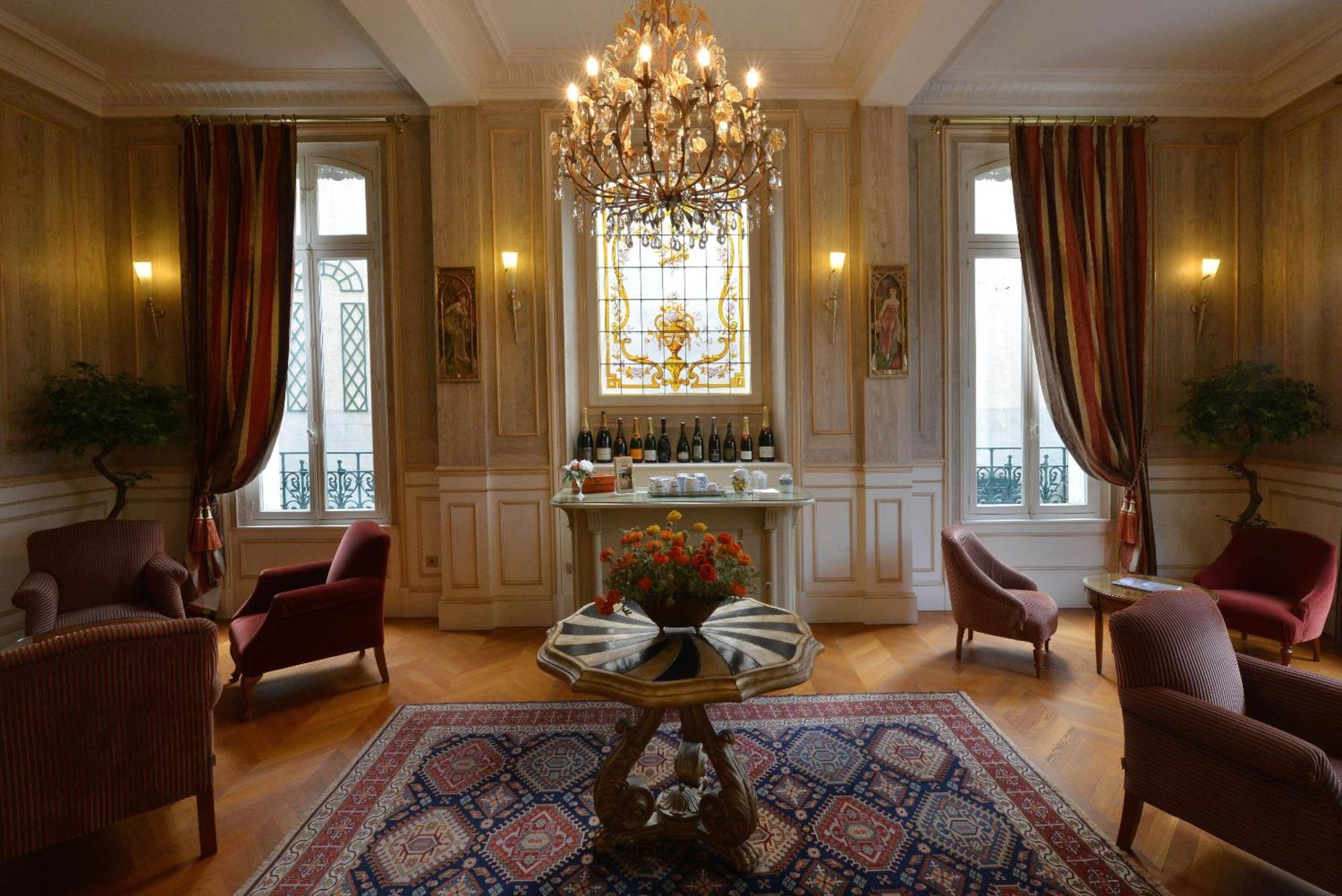 Hotel Castel Jeanson آي-شامبانيا المظهر الخارجي الصورة